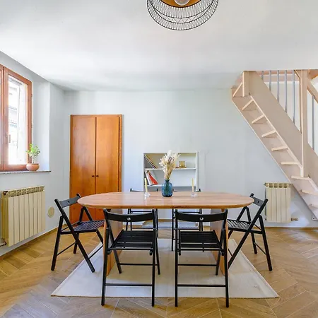 Apartamento Charming Modern In Medieval Courtyard
